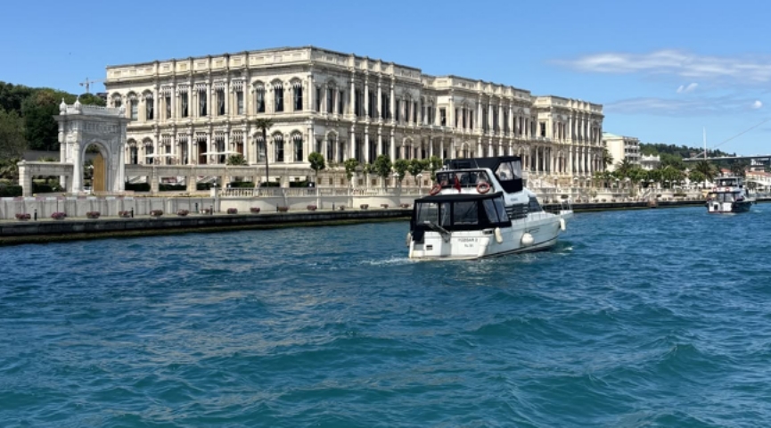 1 KASIM 2026 İSTANBUL BOĞAZ TURU VE GALATA & TAKSİM & EMİNÖNÜ TURU
